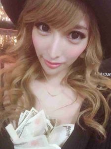 加藤紗里の現在2019